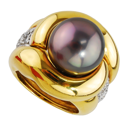 9260 Tahitian Pearl & Diamond Ring Designed & Handmade by Kaufmann de Suisse in 18kt Yellow Gold & Platinum featuring one Black Tahitian South Sea Cultured Pearl measuring 11.90x12.00mm mounted